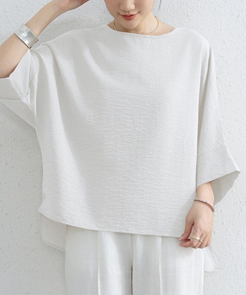 Doux Belle(ドゥーベル)の「アシメトリーベーシックトップス(Tシャツ/カットソー・レディース・ブラック/ブルー/ベージュ/ホワイト・FREE)」の2枚目の写真