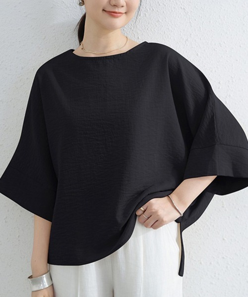Doux Belle(ドゥーベル)の「アシメトリーベーシックトップス(Tシャツ/カットソー・レディース・ブラック/ブルー/ベージュ/ホワイト・FREE)」の1枚目の写真