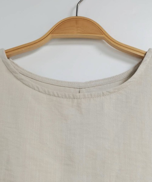 Doux Belle(ドゥーベル)の「アシメトリーベーシックトップス(Tシャツ/カットソー・レディース・ブラック/ブルー/ベージュ/ホワイト・FREE)」の9枚目の写真