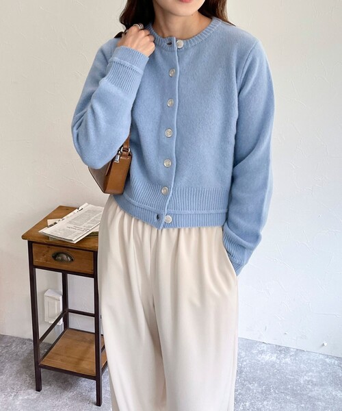 fredy emue（フレディエミュ）の「CASHMILE WOOL カーディガン（ニット/セーター・レディース・オフホワイト/サックスブルー/チャコールグレー/ピンク・38）」の10枚目の写真