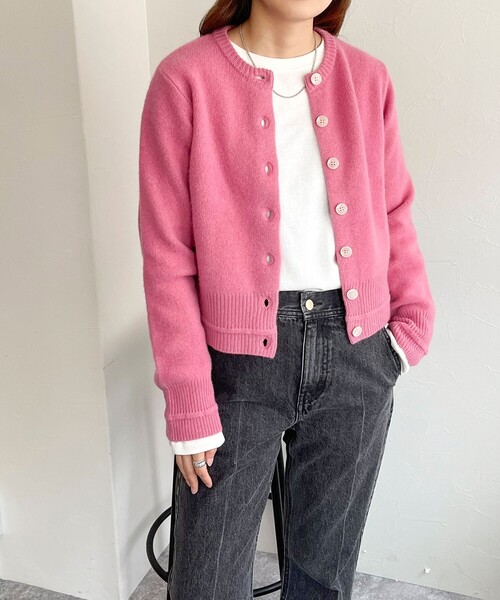 fredy emue（フレディエミュ）の「CASHMILE WOOL カーディガン（ニット/セーター・レディース・オフホワイト/サックスブルー/チャコールグレー/ピンク・38）」の21枚目の写真