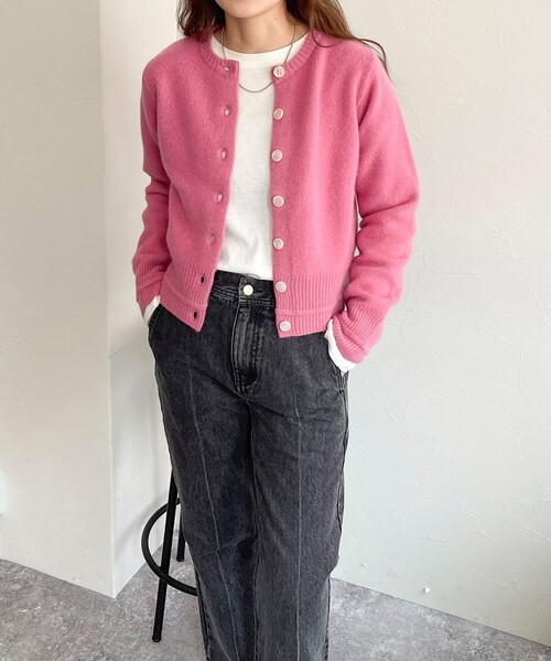 fredy emue（フレディエミュ）の「CASHMILE WOOL カーディガン（ニット/セーター・レディース・オフホワイト/サックスブルー/チャコールグレー/ピンク・38）」の22枚目の写真