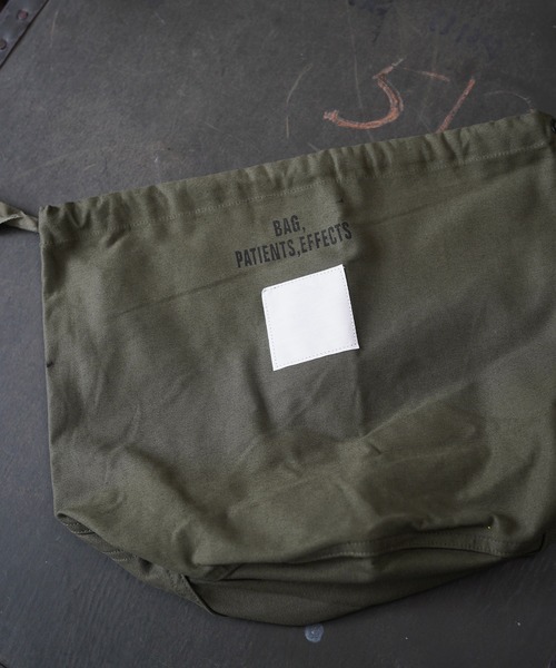 MILITARY(ミリタリー)の「【Military Reproduts ミリタリーリプロダクツ】エプロンバック(ショルダーバッグ・メンズ・オリーブ/ナチュラル・FREE)」の5枚目の写真