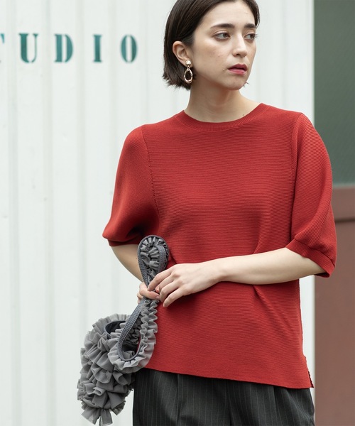 OPAQUE.CLIP（オペークドットクリップ）の「◆《6color/S-LLsize》ガーターボリュームスリーブニット【洗濯機洗い可/UVケア】（ニット/セーター・レディース・アイボリー/ブラック/ブラウン系その他/グレー/ブルー系その他/レンガ・36/38/40/42）」の8枚目の写真