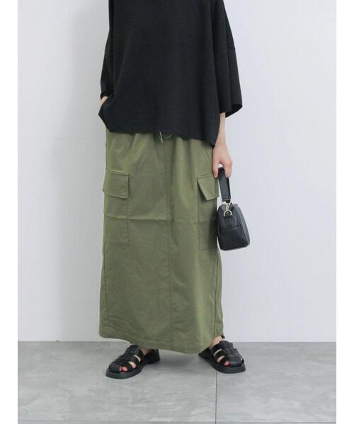 Samansa Mos2 blue（サマンサモスモスブルー）の「ドロストカーゴスカート（スカート・レディース・グレー/ブラック/カーキ・F）」の3枚目の写真