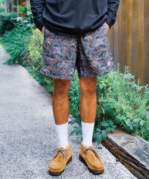 roial（ロイアル）の「WALK SHORTS/ROIAL(ロイアル)ボタニカル総柄ショートパンツ（その他パンツ・メンズ・ブラウン/オフホワイト・LARGE/X-LARGE/MEDIUM）」の12枚目の写真
