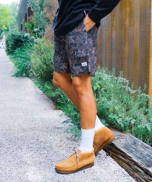 roial（ロイアル）の「WALK SHORTS/ROIAL(ロイアル)ボタニカル総柄ショートパンツ（その他パンツ・メンズ・ブラウン/オフホワイト・LARGE/X-LARGE/MEDIUM）」の13枚目の写真