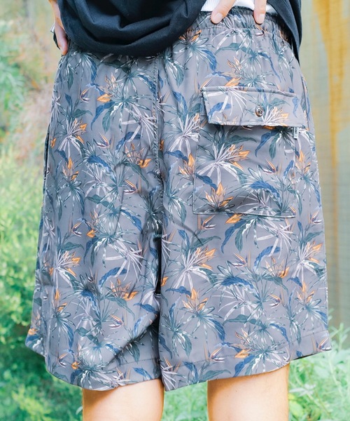 roial（ロイアル）の「WALK SHORTS/ROIAL(ロイアル)ボタニカル総柄ショートパンツ（その他パンツ・メンズ・ブラウン/オフホワイト・LARGE/X-LARGE/MEDIUM）」の17枚目の写真