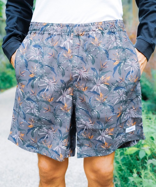 roial（ロイアル）の「WALK SHORTS/ROIAL(ロイアル)ボタニカル総柄ショートパンツ（その他パンツ・メンズ・ブラウン/オフホワイト・LARGE/X-LARGE/MEDIUM）」の18枚目の写真