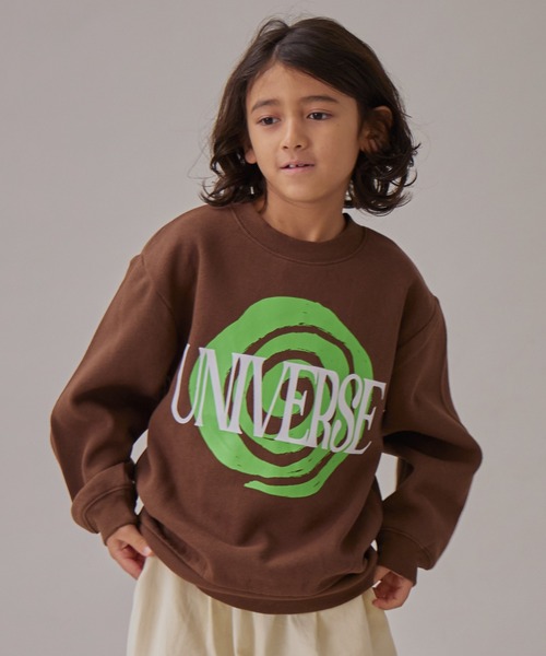 PAIRMANON STREET（ペアマノンストリート）の「【PAIRMANON STREET】裏起毛 プリント オーバサイズ スウェット トレーナー（スウェット・キッズ・グレー系その他2/グレー系その他3/グレー系その他4/グレー系その他5/オレンジ/グリーン系その他/ブルー系その他/ネイビー/ブラック系その他/ブラック系その他3/ブラック系その他5/ベージュ系その他3/グレー系その他/ブラック系その他2/レッド/レッド系その他/ブラック系その他4/ベージュ系その他/ベージュ系その他2/ブラウン・100/110/120/130/140/150/160/90）」の11枚目の写真