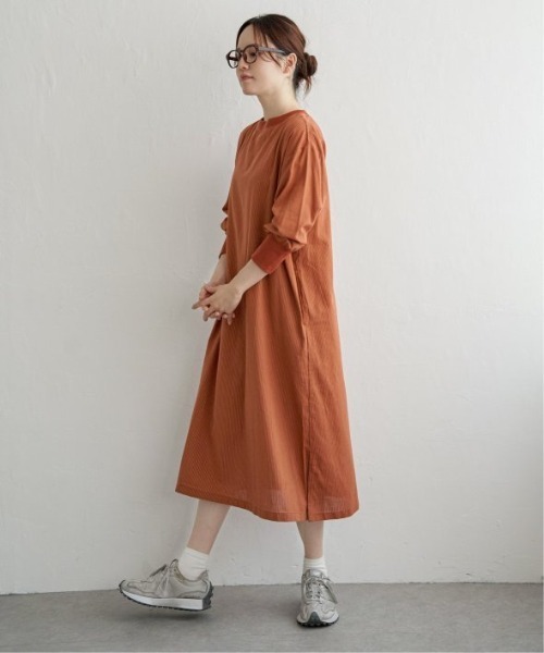 LBC（エルビーシー）の「リブ使いワンピース（ワンピース・レディース・ネイビー/チャコールグレー/オレンジ・M）」の6枚目の写真