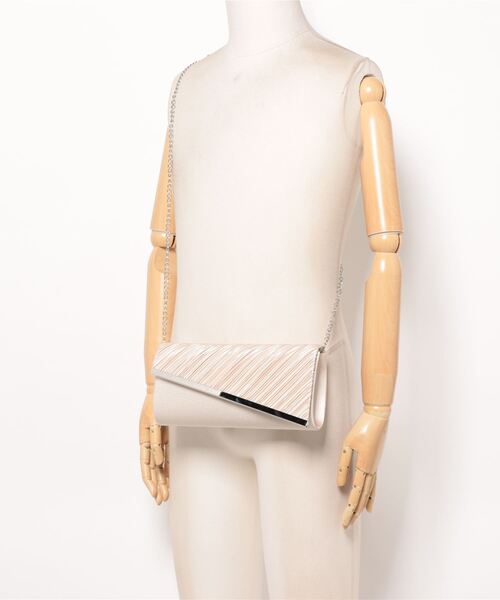 florist（フローリスト）の「【2way】アシンメトリープリーツオケージョンサテンクラッチバッグ（クラッチバッグ・レディース・シルバー/ブラック/クリーム・FREE）」の16枚目の写真