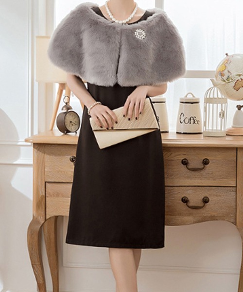 florist（フローリスト）の「【2way】アシンメトリープリーツオケージョンサテンクラッチバッグ（クラッチバッグ・レディース・シルバー/ブラック/クリーム・FREE）」の5枚目の写真