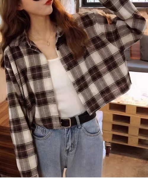 CELENA BEATS(セレナビーツ)の「ショート丈チェックシャツ(シャツ/ブラウス・レディース・ブラウン/グリーン・SMALL/MEDIUM/LARGE)」の7枚目の写真