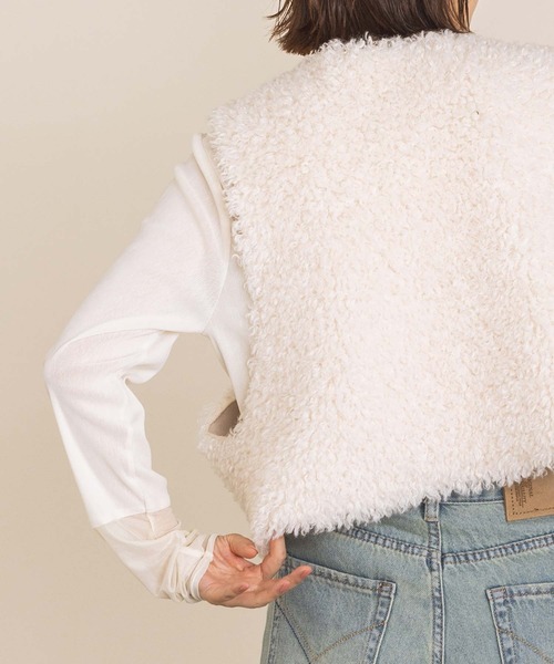 Gready Brilliant(グレディブリリアン)の「ベロア袖ボートネックチュールカットソー(Tシャツ/カットソー・レディース・アイボリー/ブラック/グレー・FREE)」の16枚目の写真