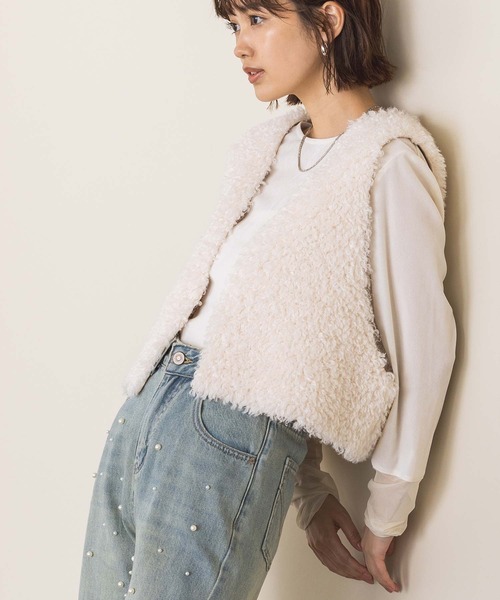 Gready Brilliant(グレディブリリアン)の「ベロア袖ボートネックチュールカットソー(Tシャツ/カットソー・レディース・アイボリー/ブラック/グレー・FREE)」の17枚目の写真