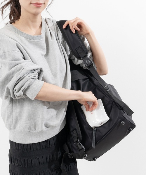 軽量・撥水 自立する大容量マザーズリュック 22L（マザーズバッグ