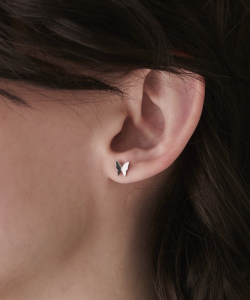 ciite' surgical stainless(シーテサージカルステンレス)の「【 金属アレルギー対応 】 ミニバタフライモチーフピアス サージカルステンレス (両耳用)(ピアス(両耳用)・レディース・シルバー/ゴールド・FREE)」の1枚目の写真