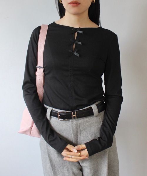 SANSeLF(サンセルフ)の「フロントリボンリブトップス【SANSeLF】 sanw24a036(Tシャツ/カットソー・レディース・ブラック/ホワイト・FREE)」の1枚目の写真