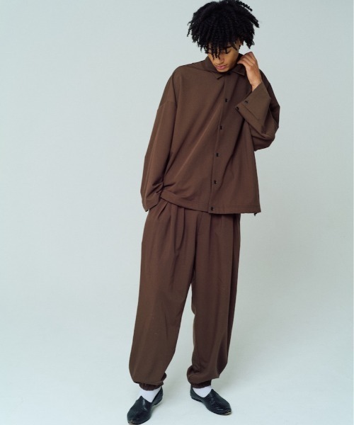 ADAM PATEK(アダムパテック)の「【ADAMPATEK/アダムパテック】generous tuck relax pants / タックルーズパンツ(スラックス・レディース・グレー/ブラック/ブラウン/ダークグレー・1/2)」の18枚目の写真