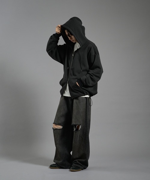 kutir（クティール）の「RUBBER LOGO DRAW CODE DOUBLE ZIP PARKA/ラバーロゴドローコードダブルジップパーカー（パーカー・メンズ・杢グレー/ブラック・MEDIUM/LARGE）」の17枚目の写真