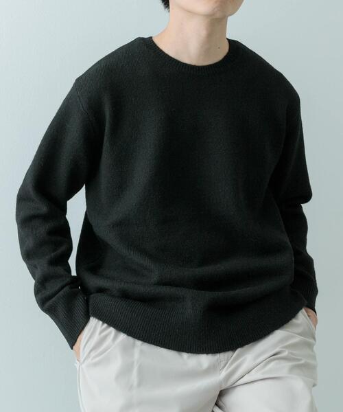 ITEMS URBANRESEARCH(アイテムズ アーバンリサーチ)の「ウール混 クルーネック ニット(ニット/セーター・メンズ・ベージュ/ブラック/チャコールグレー・MEDIUM/LARGE)」の1枚目の写真