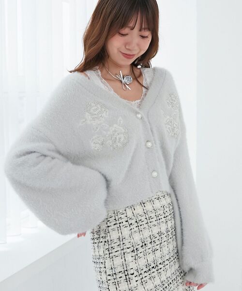 MAJESTIC LEGON（マジェスティックレゴン）の「キラキラビーズ刺繍シャギーカーデ（カーディガン/ボレロ・レディース・ピンク/ライトグレー/アイボリー/ブルー系その他5・MEDIUM）」の3枚目の写真