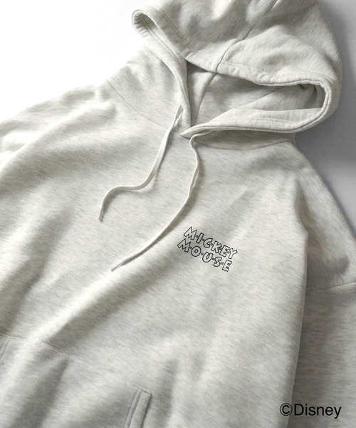 Disney(ディズニー)の「Disney / ディズニー ワンポイント刺繍 / バックプリント ビッグシルエットプルオーバーフーディー パーカー ユニセックス(パーカー・メンズ・グリーン/ライトグレー系/ライトグレー系2/グリーン系その他/ブラック/グレー系2/アッシュグレー/ブラック系その他/ブラック系その他3/ライトグレー系3/ブラウン系その他2/ブラウン系3・M/L)」の16枚目の写真