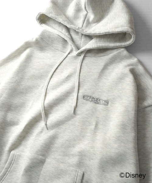 Disney(ディズニー)の「Disney / ディズニー ワンポイント刺繍 / バックプリント ビッグシルエットプルオーバーフーディー パーカー ユニセックス(パーカー・メンズ・グリーン/ライトグレー系/ライトグレー系2/グリーン系その他/ブラック/グレー系2/アッシュグレー/ブラック系その他/ブラック系その他3/ライトグレー系3/ブラウン系その他2/ブラウン系3・M/L)」の18枚目の写真
