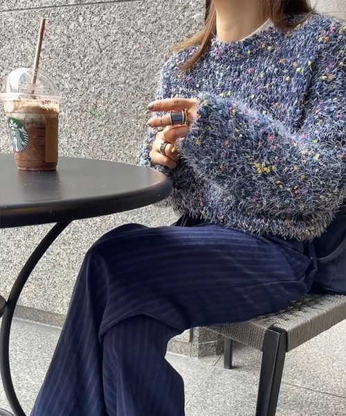 ISOOK（アイスー）の「ミックスカラーシャギーニット (comochi select) / ぽこぽこ セーター カラーニット ふわふわ ボリューム袖 装飾（ニット/セーター・レディース・ネイビー/アイボリー・FREE）」の13枚目の写真