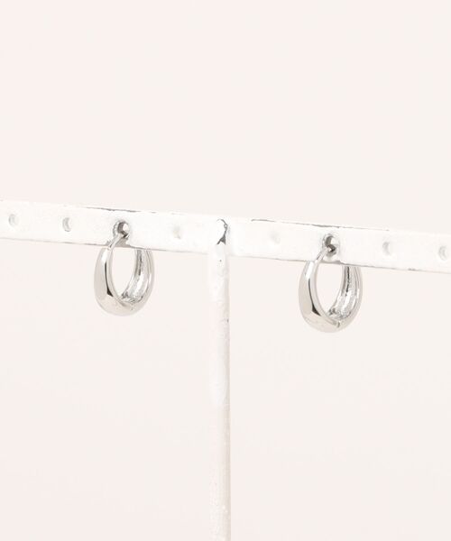 Burner(バーナー)の「【OKUOKU 0909】フープピアス 両耳用 oku-pierce-680075767389-4 Yn【RBTS】(ピアス(両耳用)・レディース・シルバー系その他/シルバー系その他2/ゴールド系その他2/ゴールド/ゴールド系その他/シルバー・FREE)」の7枚目の写真