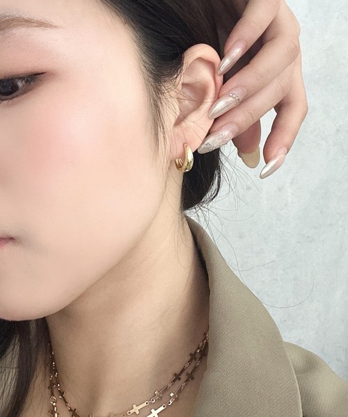 Burner(バーナー)の「【OKUOKU 0909】フープピアス 両耳用 oku-pierce-680075767389-4 Yn【RBTS】(ピアス(両耳用)・レディース・シルバー系その他/シルバー系その他2/ゴールド系その他2/ゴールド/ゴールド系その他/シルバー・FREE)」の6枚目の写真