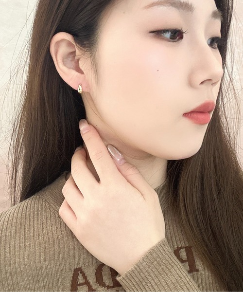 Burner(バーナー)の「【OKUOKU 0909】フープピアス 両耳用 oku-pierce-680075767389-4 Yn【RBTS】(ピアス(両耳用)・レディース・シルバー系その他/シルバー系その他2/ゴールド系その他2/ゴールド/ゴールド系その他/シルバー・FREE)」の19枚目の写真