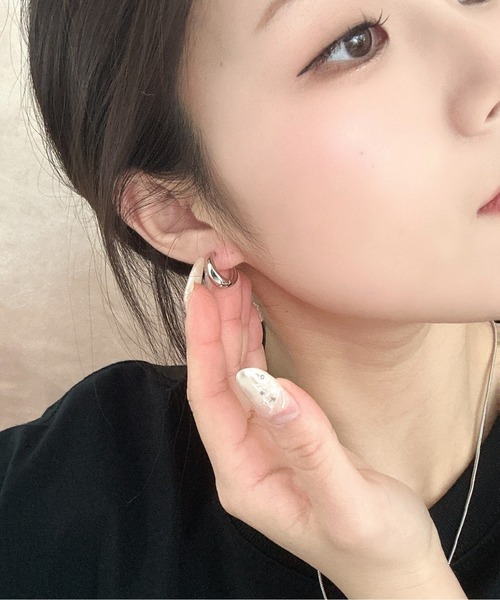 Burner(バーナー)の「【OKUOKU 0909】フープピアス 両耳用 oku-pierce-680075767389-4 Yn【RBTS】(ピアス(両耳用)・レディース・シルバー系その他/シルバー系その他2/ゴールド系その他2/ゴールド/ゴールド系その他/シルバー・FREE)」の16枚目の写真