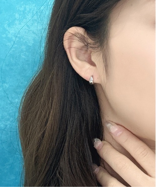 Burner(バーナー)の「【OKUOKU 0909】フープピアス 両耳用 oku-pierce-680075767389-4 Yn【RBTS】(ピアス(両耳用)・レディース・シルバー系その他/シルバー系その他2/ゴールド系その他2/ゴールド/ゴールド系その他/シルバー・FREE)」の13枚目の写真