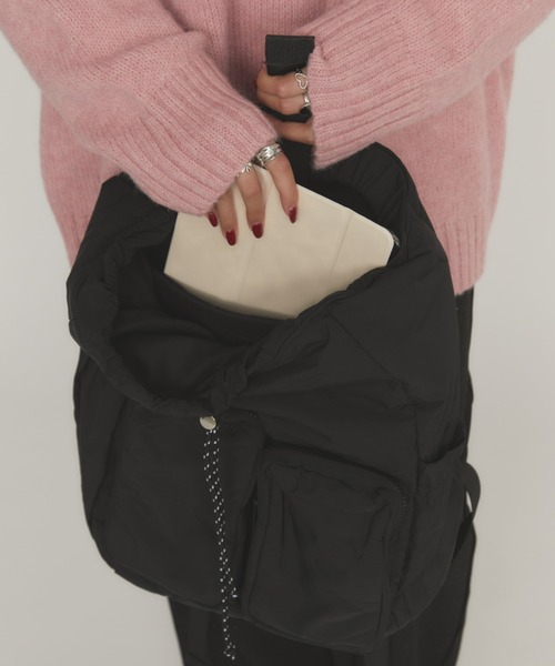 MERLOT（メルロー）の「パデットアウトポケットバックパック（バックパック/リュック・レディース・ブラック/ホワイト・FREE）」の13枚目の写真