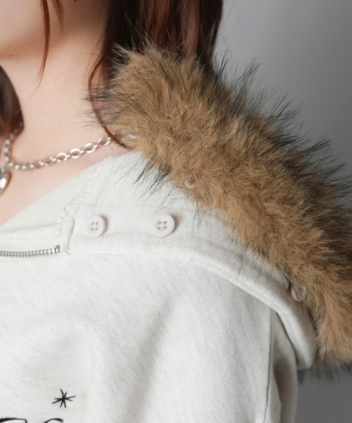 SPINNS（スピンズ）の「フードファー ショート丈ジップパーカー（パーカー・レディース・カーキ/オートミール/その他1/その他2/その他3・ONESIZE）」の15枚目の写真