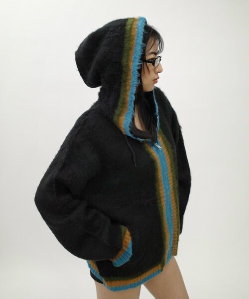 WHO'S WHO gallery（フーズフーギャラリー）の「※２サイズ【UNISEX/ユニセックス】KOOK'Nラインモヘアジップパーカー（パーカー・メンズ・ブラック/パープル・MEDIUM）」の8枚目の写真