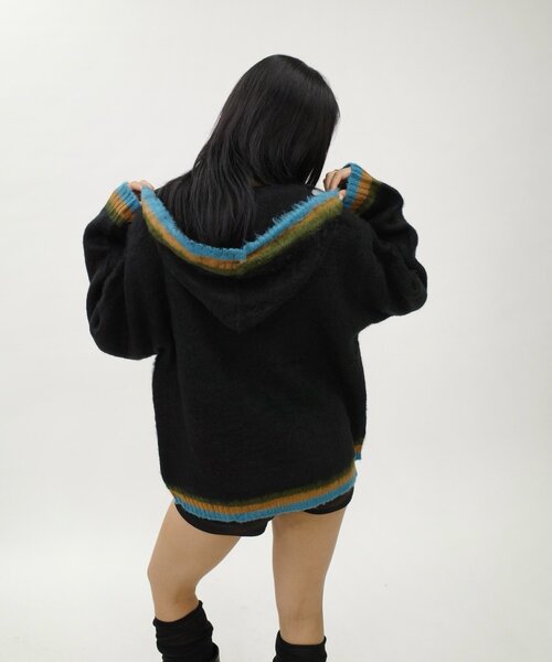 WHO'S WHO gallery（フーズフーギャラリー）の「※２サイズ【UNISEX/ユニセックス】KOOK'Nラインモヘアジップパーカー（パーカー・メンズ・ブラック/パープル・MEDIUM）」の7枚目の写真