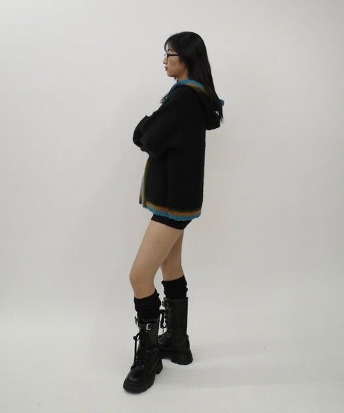 WHO'S WHO gallery（フーズフーギャラリー）の「※２サイズ【UNISEX/ユニセックス】KOOK'Nラインモヘアジップパーカー（パーカー・メンズ・ブラック/パープル・MEDIUM）」の4枚目の写真