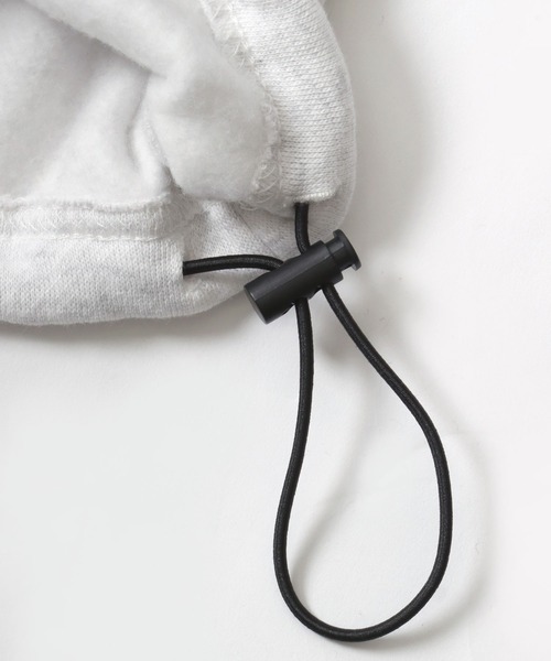 Mark Gonzales（マーク・ゴンザレス）の「MARK GONZALES ARTWORK COLLECTION/マークゴンザレス 別注 オーバーサイズ 裏起毛 ハート ロゴ ワンポイント刺繍 ドローコード スウェット/トレーナー レディース メンズ（スウェット・メンズ・ネイビー/アッシュグレー/ブラック/チャコール・M/L/XL）」の5枚目の写真