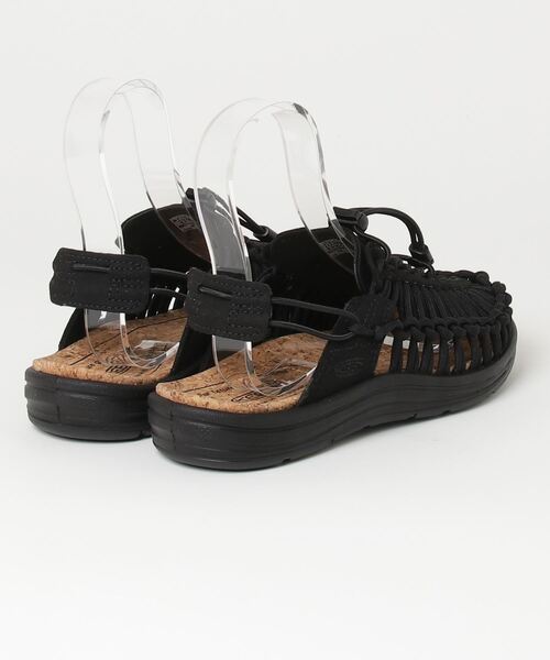 KEEN（キーン）の「UNEEK II CONVERTIBLE / ユニーク ツー コンバーチブル / レディース スニーカーサンダル（サンダル・レディース・ブラック・30cm/29cm/25.5cm/26.5cm/27cm/28cm/24.5cm/27.5cm/26cm/25cm/24cm/23.5cm/28.5cm/23cm）」の2枚目の写真