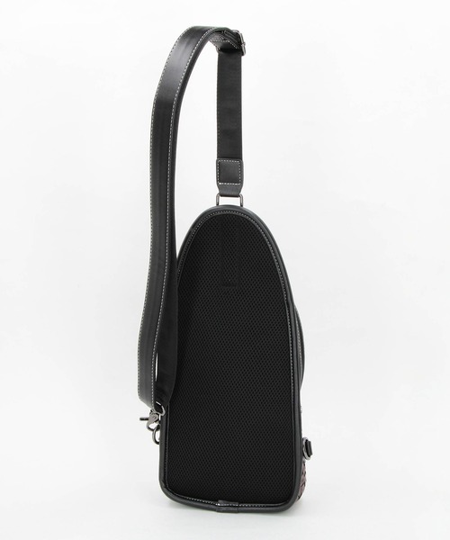 HIDEAWAYS NICOLE（ハイダウェイニコル）の「メッシュボディバッグ（ボストンバッグ・メンズ・ダークブラウン/ボルドー/ネイビー/ブラック・FREE）」の5枚目の写真