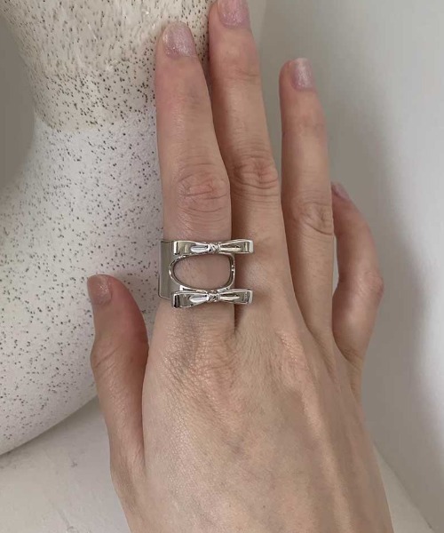 Vipoa(ヴィポア)の「double ribbon ring(リング・レディース・シルバー・FREE)」の10枚目の写真