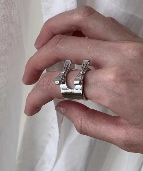 Vipoa(ヴィポア)の「double ribbon ring(リング・レディース・シルバー・FREE)」の13枚目の写真