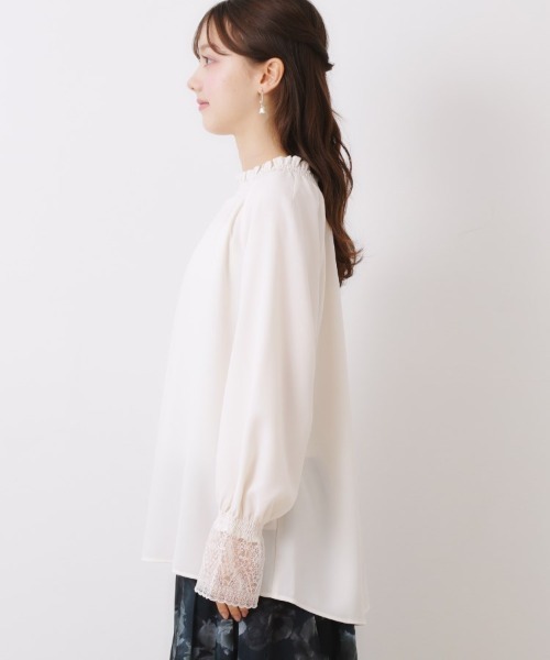 couture brooch(クチュールブローチ)の「【大人可愛い・通勤】レースキャンディーシャーリングチュニック(シャツ/ブラウス・レディース・アイボリー/ライトグレー/ピンク/ダークグレー・36/38/40/42)」の18枚目の写真