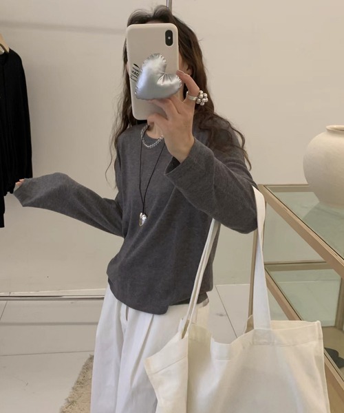 IRADOWL(アイラドール)の「シアー無地カットソー(Tシャツ/カットソー・レディース・ベージュ/ダークグレー/ライトグレー/ピンク/ライトブルー/ブラック/ピンクベージュ/オフホワイト/レッド・FREE)」の17枚目の写真