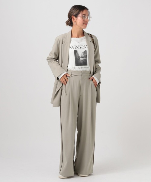 BAYFLOW（ベイフロー）の「[シワになりにくい]ダブルテーラードジャケット（テーラードジャケット・レディース・チャコール/グレイッシュベージュ・SMALL/MEDIUM）」の17枚目の写真