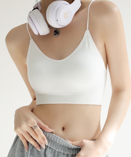 c.u.l（シーユーエル）の「バックオープン 細リブ ショート丈 カップ付き キャミソール culw786（キャミソール・レディース・グレー/ブラック/ベージュ/ライトグレー/ホワイト・FREE）」の6枚目の写真