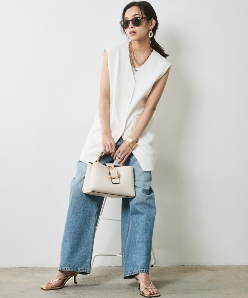 CHIC STYLE(シックスタイル)の「オーバーサイズベスト<大きいサイズ有>シックスタイル(ベスト・レディース・ブラック/オフホワイト・5L/4L/3L/LL/L/M)」の4枚目の写真